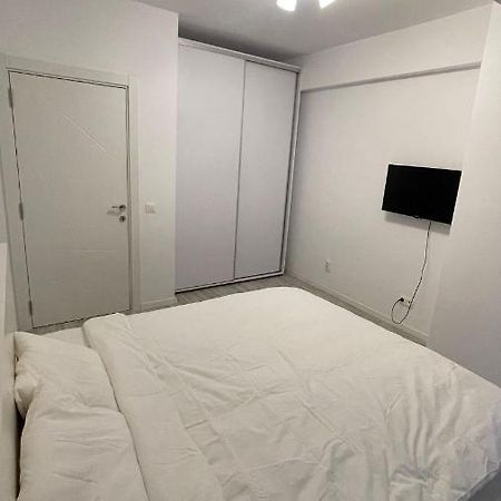 Santorini Residence Apartment Otopeni Ngoại thất bức ảnh