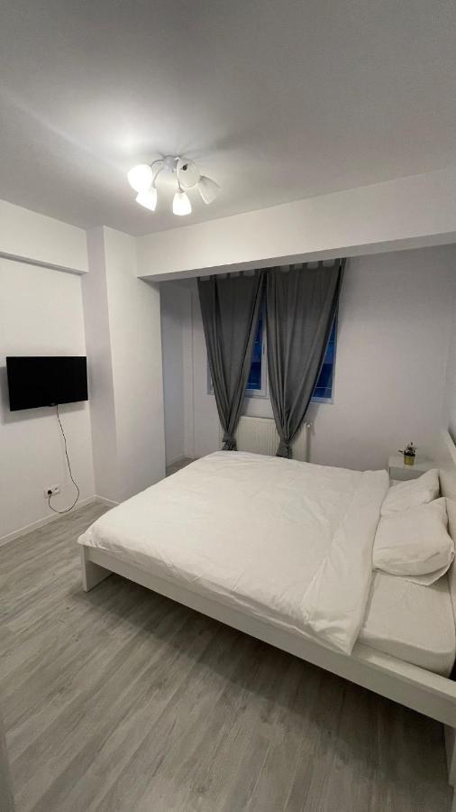 Santorini Residence Apartment Otopeni Ngoại thất bức ảnh
